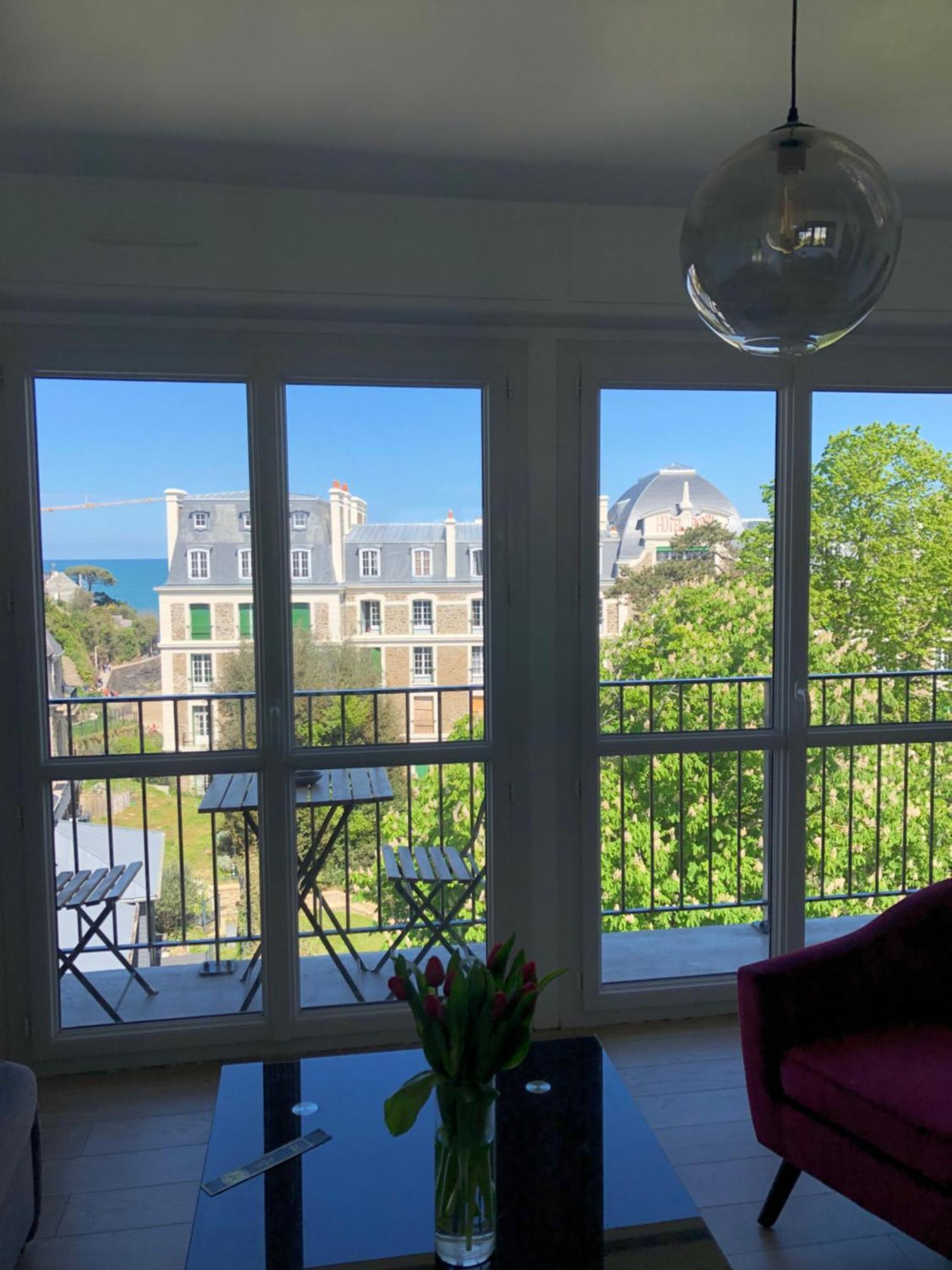 Studio Tout Confort Apercu Mer Dinard Exterior photo